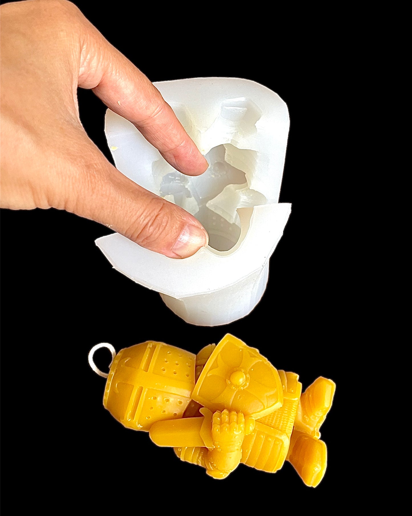 4.25” Silicone knight mold - 3D figure mold - candle soap mold - resin ornament mold