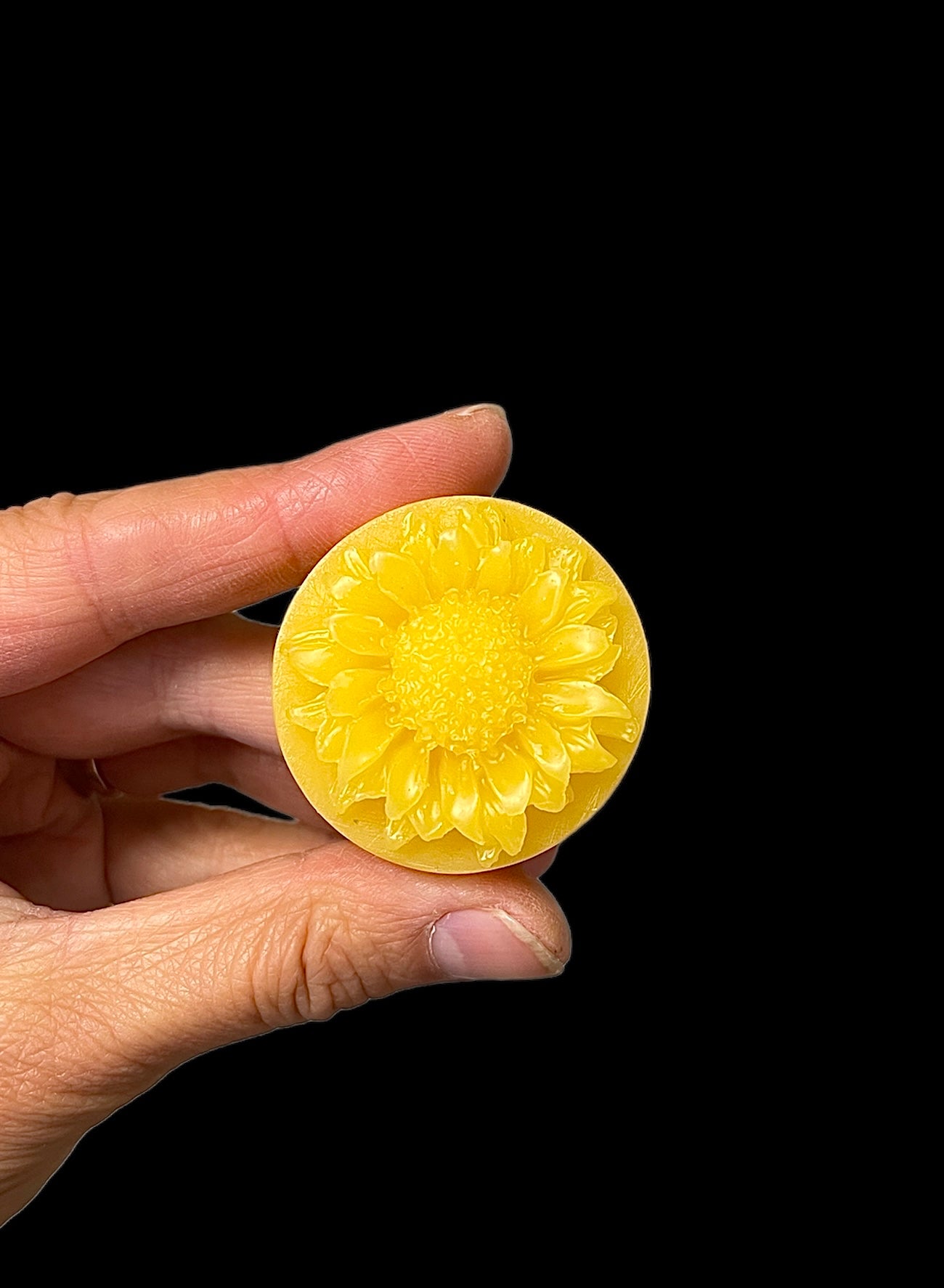 pack of 4 pure beeswax tealight candles - sunflower tea light - handmade candles