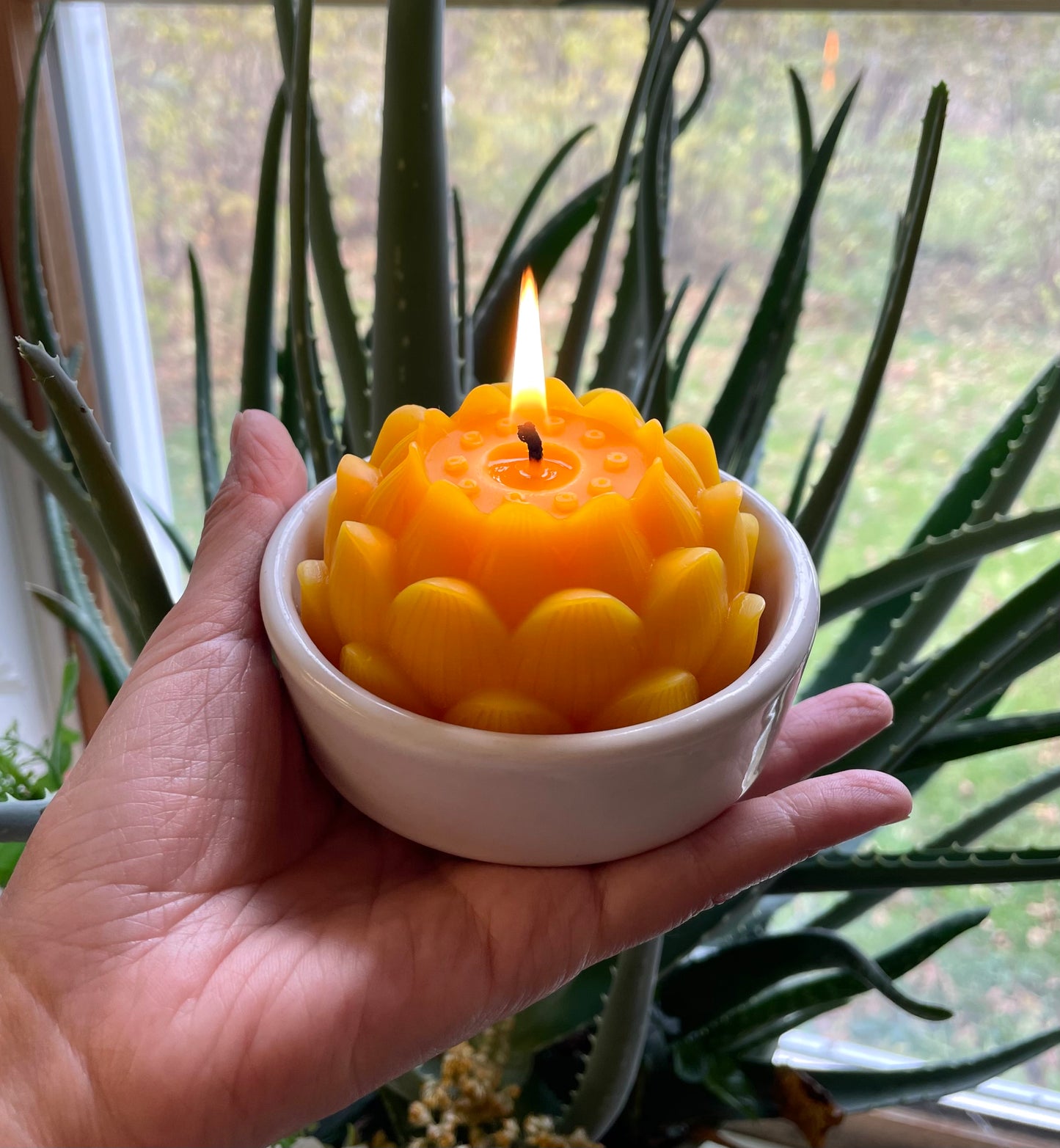 100% Pure beeswax lotus flower candle - decorative - candle gift