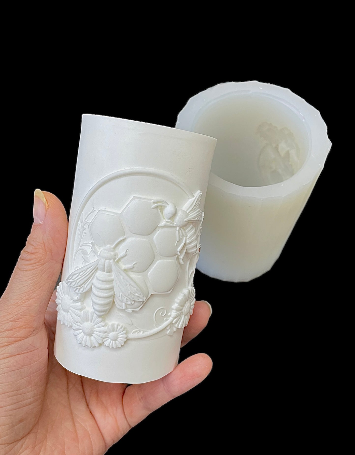 Silicone queen bee honeybee pillar candle mold