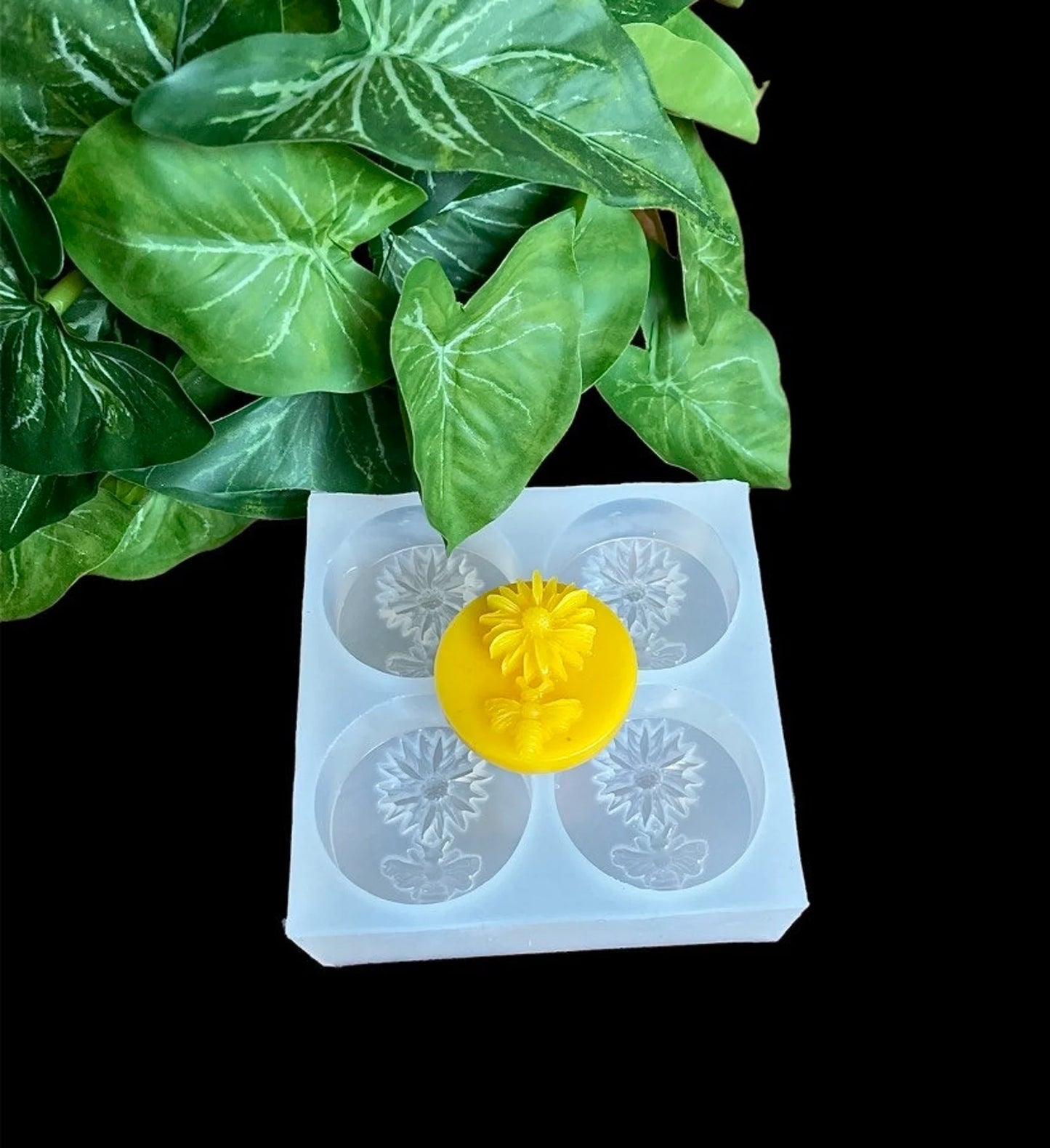 Silicone tealight candle mold - Magnus Coneflower with honeybee - wax melt lotion bar chocolate - guest soap