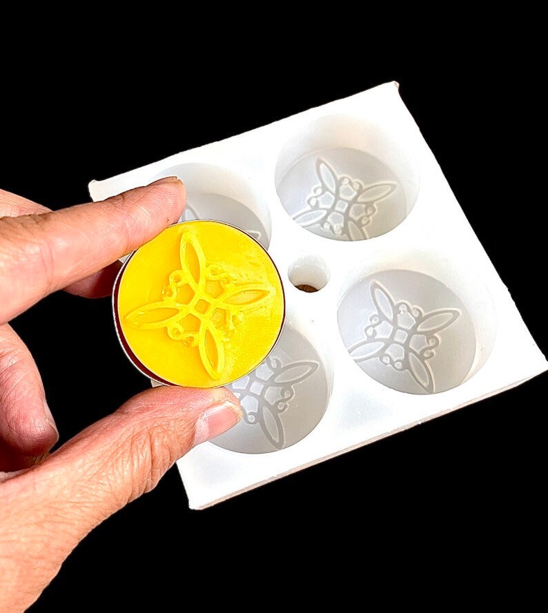 Silicone witches knot tealight candle Mold - Celtic knot - witchcraft symbols - witches spell candle - Wicca witchcraft mold