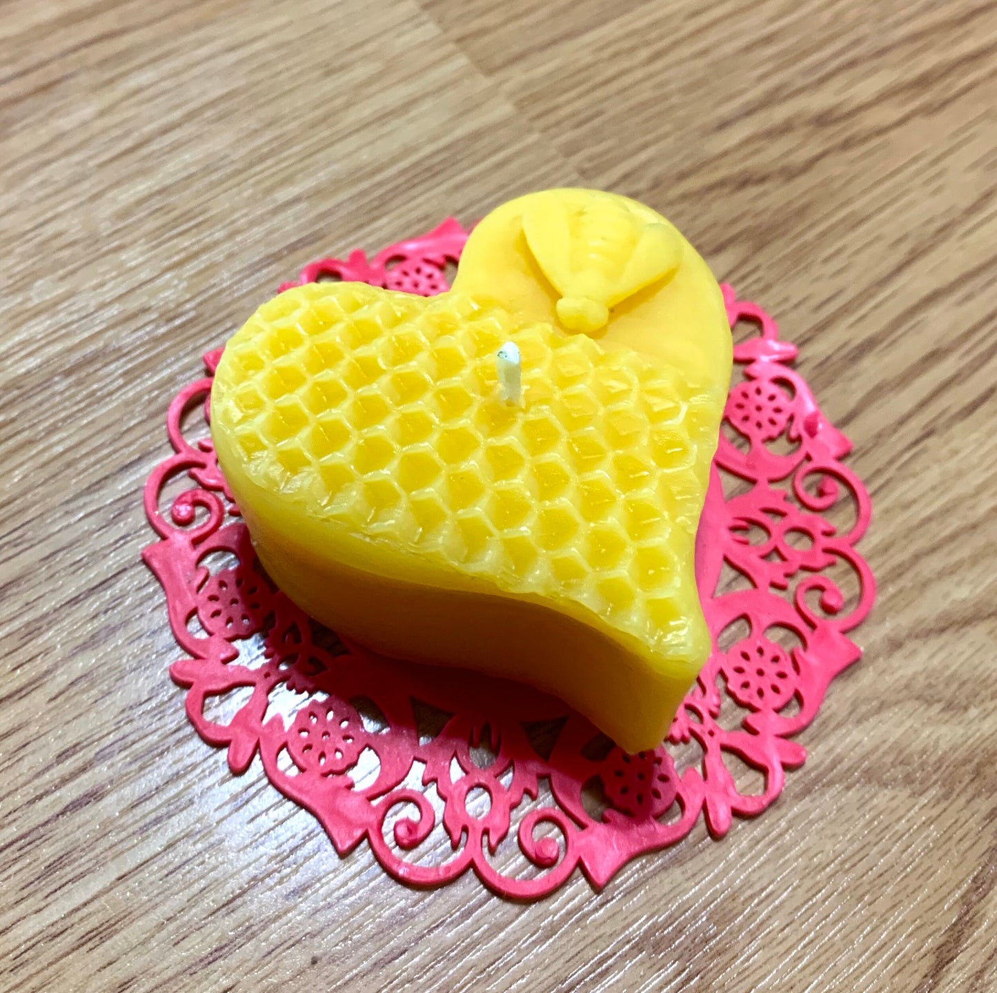 Silicone Honeybee soap candle Mold - honeycomb Mold - Bee on my heat - homemade
