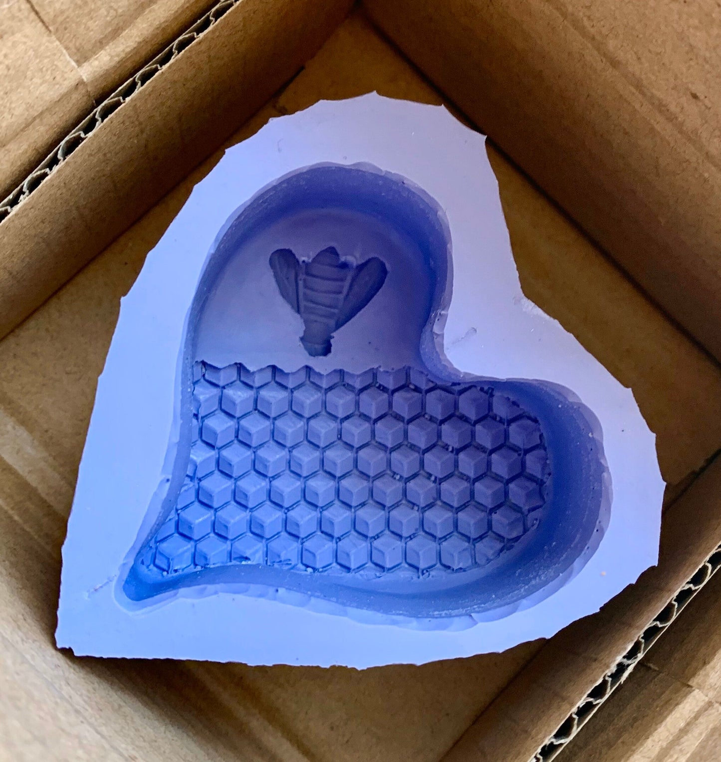 Silicone Honeybee soap candle Mold - honeycomb Mold - Bee on my heat - homemade