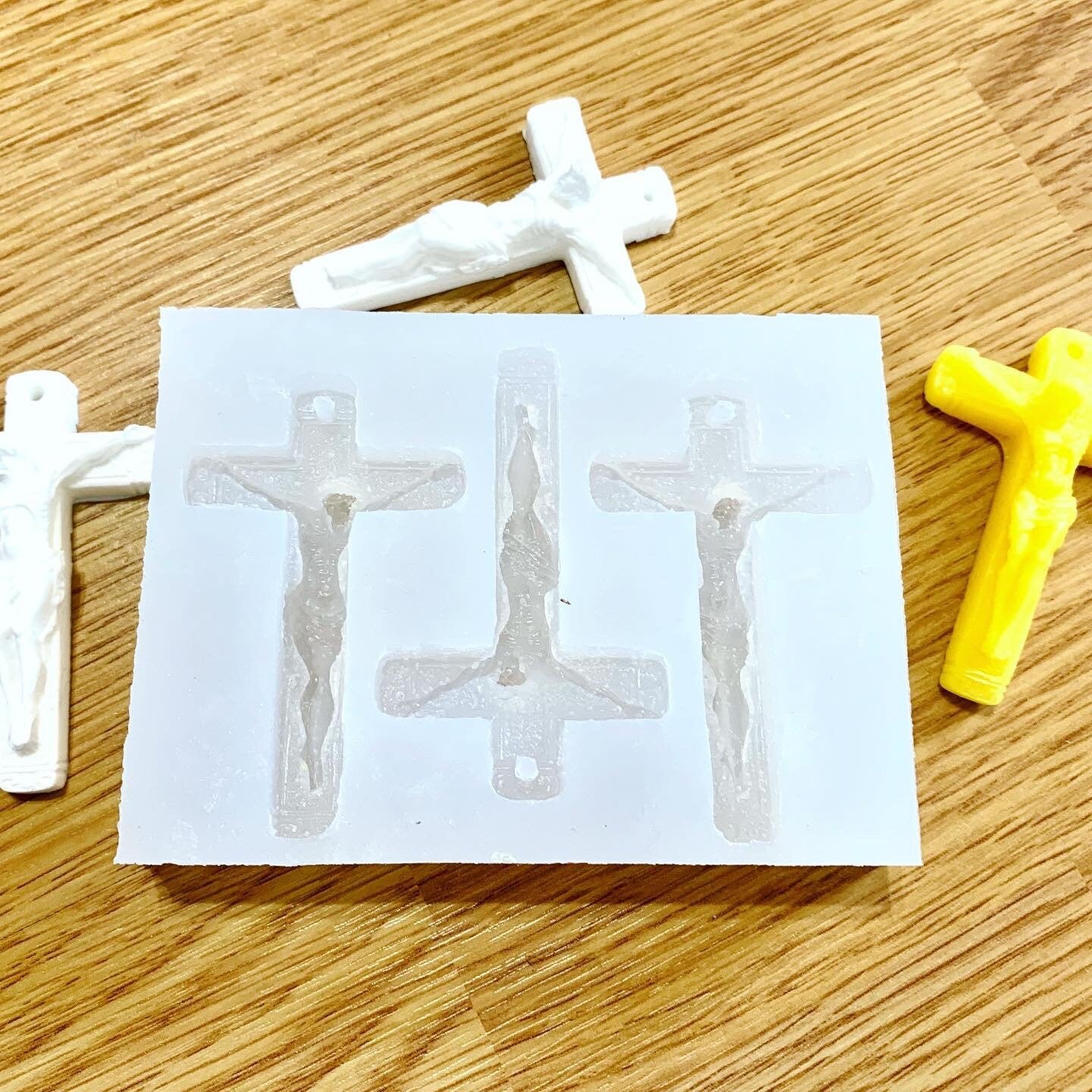 silicone Jesus cross Mold - resin mold - jewelry Pendant - cross charm