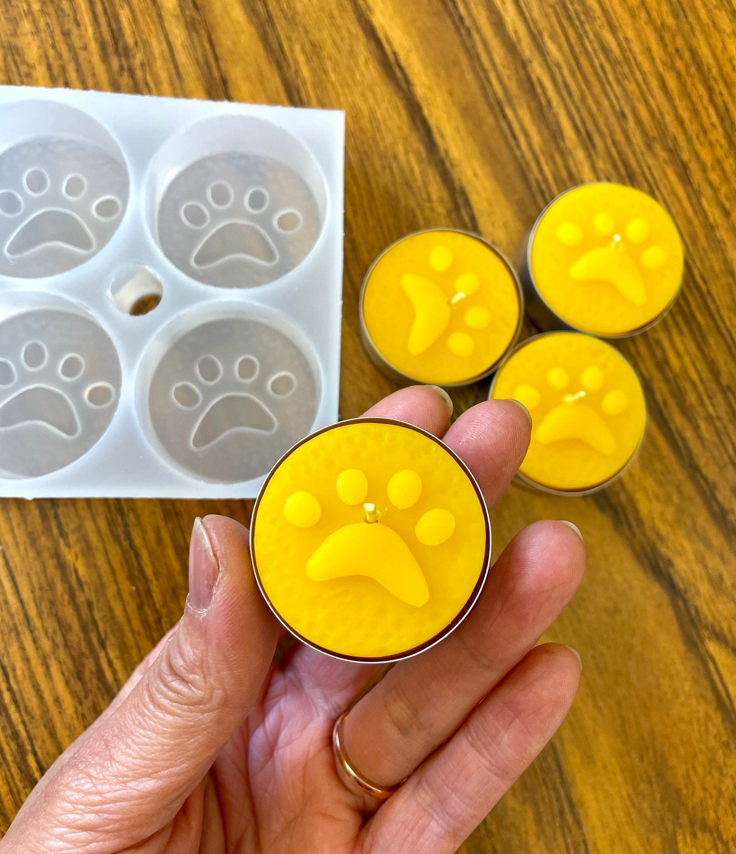 Silicone paw print Tealight candle Mold - 4 cavities - wax melt lotion bar soap mold - paw print resin mold