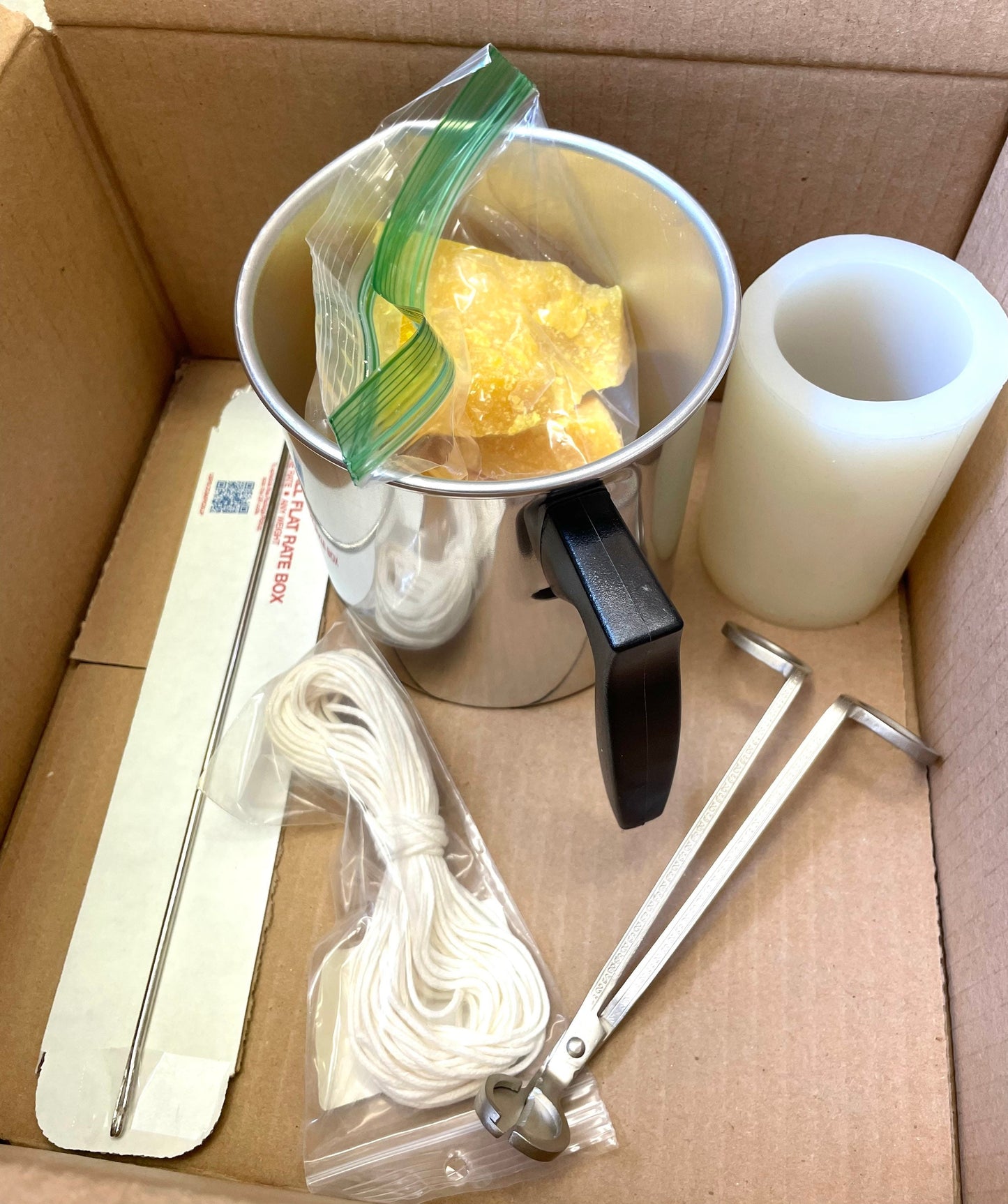 Beeswax pillar candle making kit - pouring pot - wick trimmer - pure beeswax - pillar silicone mold - candle wick