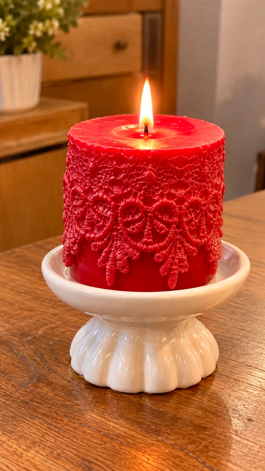 Silicone lace pillar candle