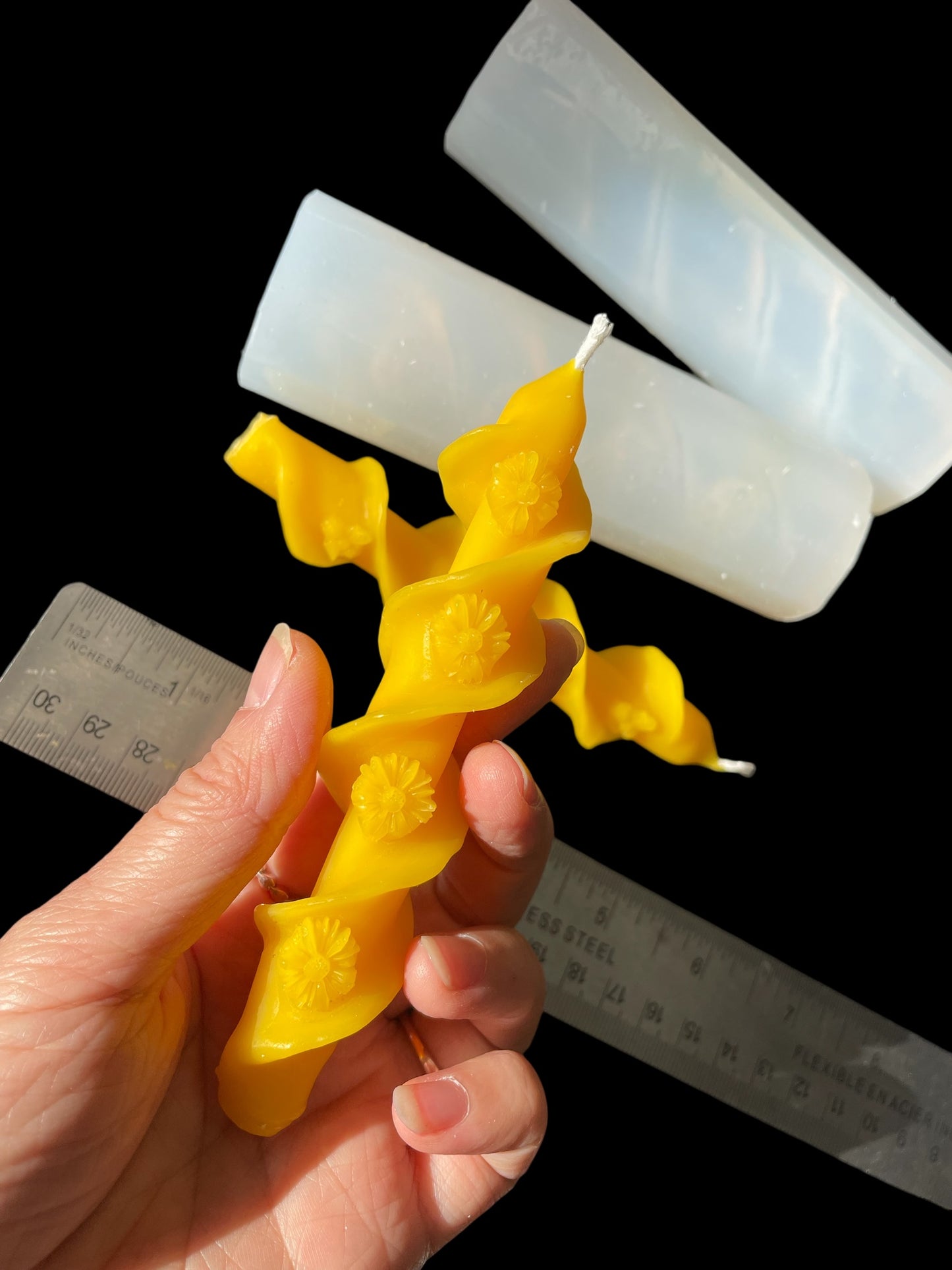 Small spiral taper candles