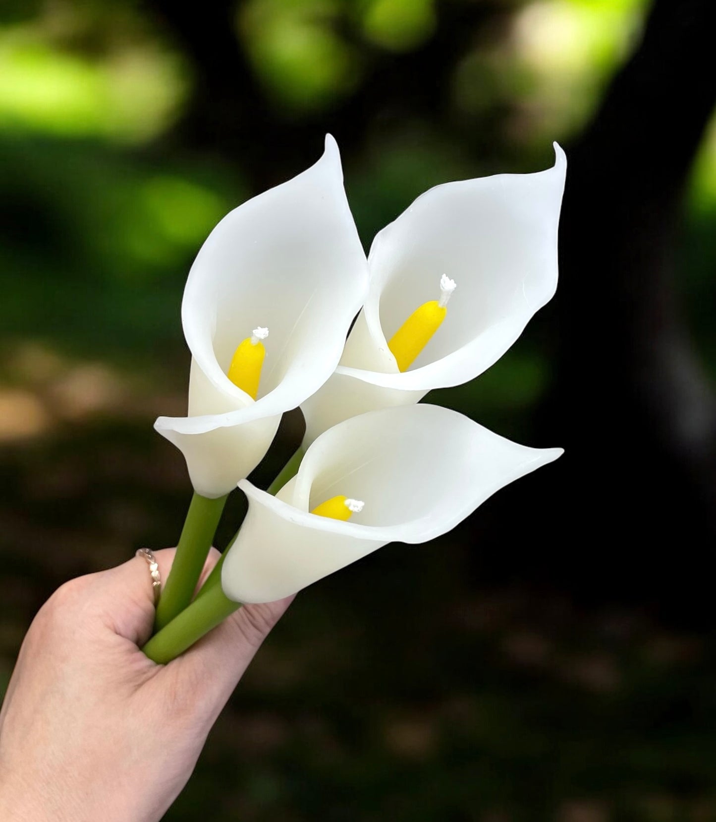 Realistic beeswax calla lily flower candle bouquet - perfect gift for her