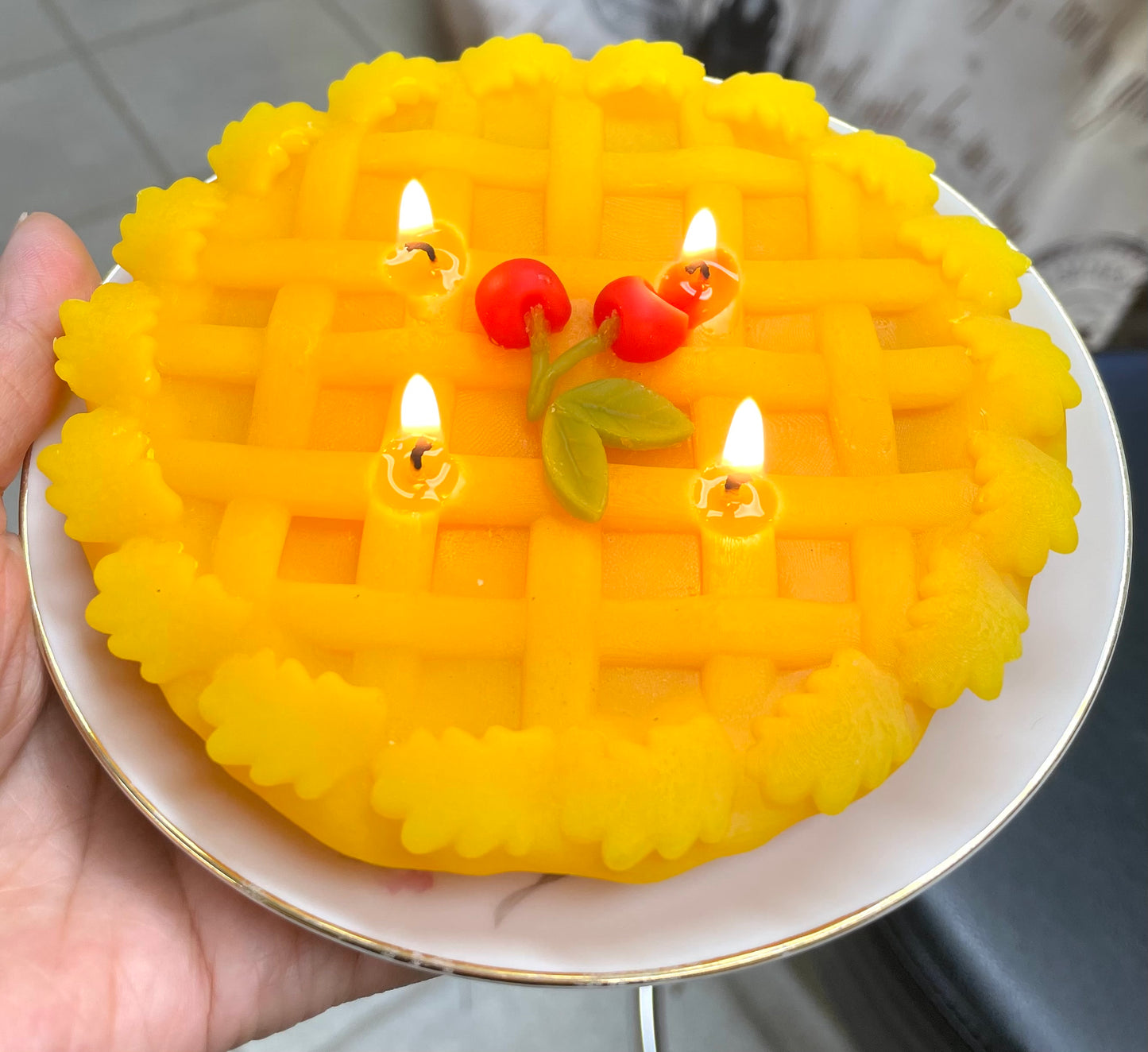 Pure Beeswax cherry pie candle
