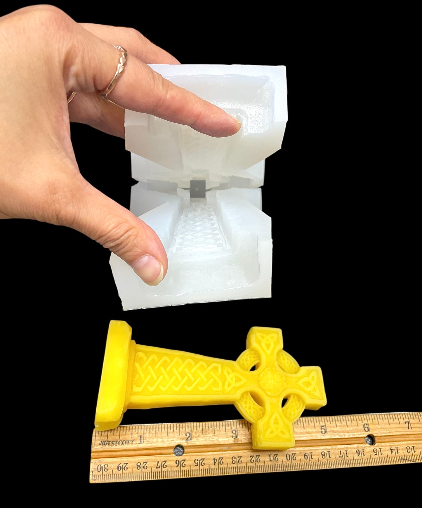3D Celtic cross mold for candle resin concrete