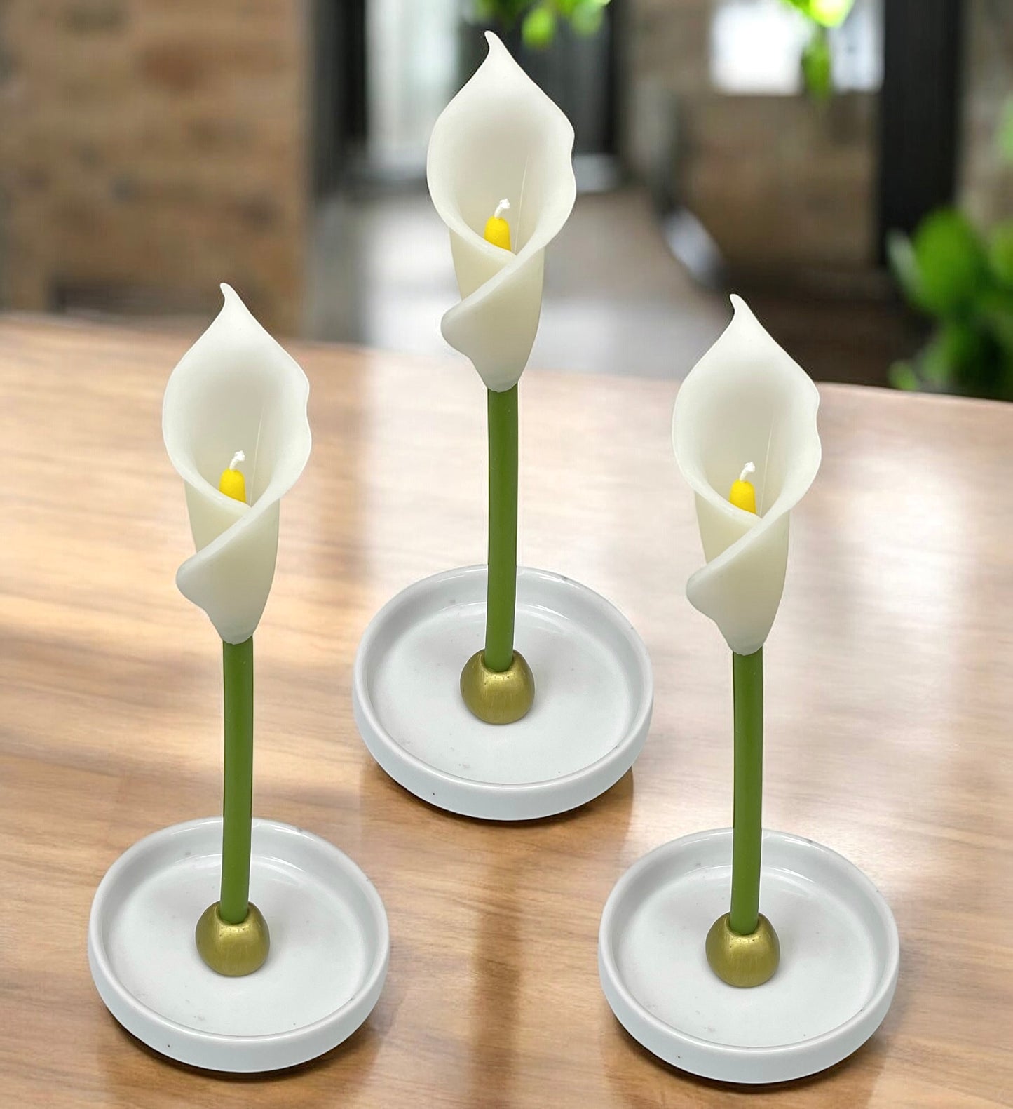 Realistic beeswax calla lily flower candle bouquet - perfect gift for her