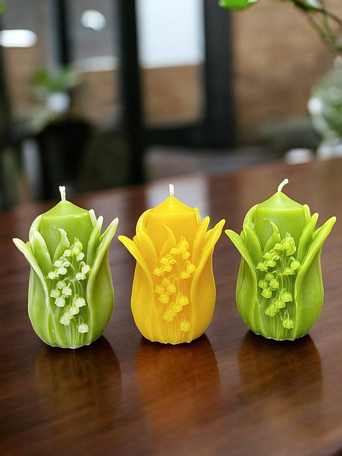 Set of 2 Pure beeswax candles - Lily of the valley