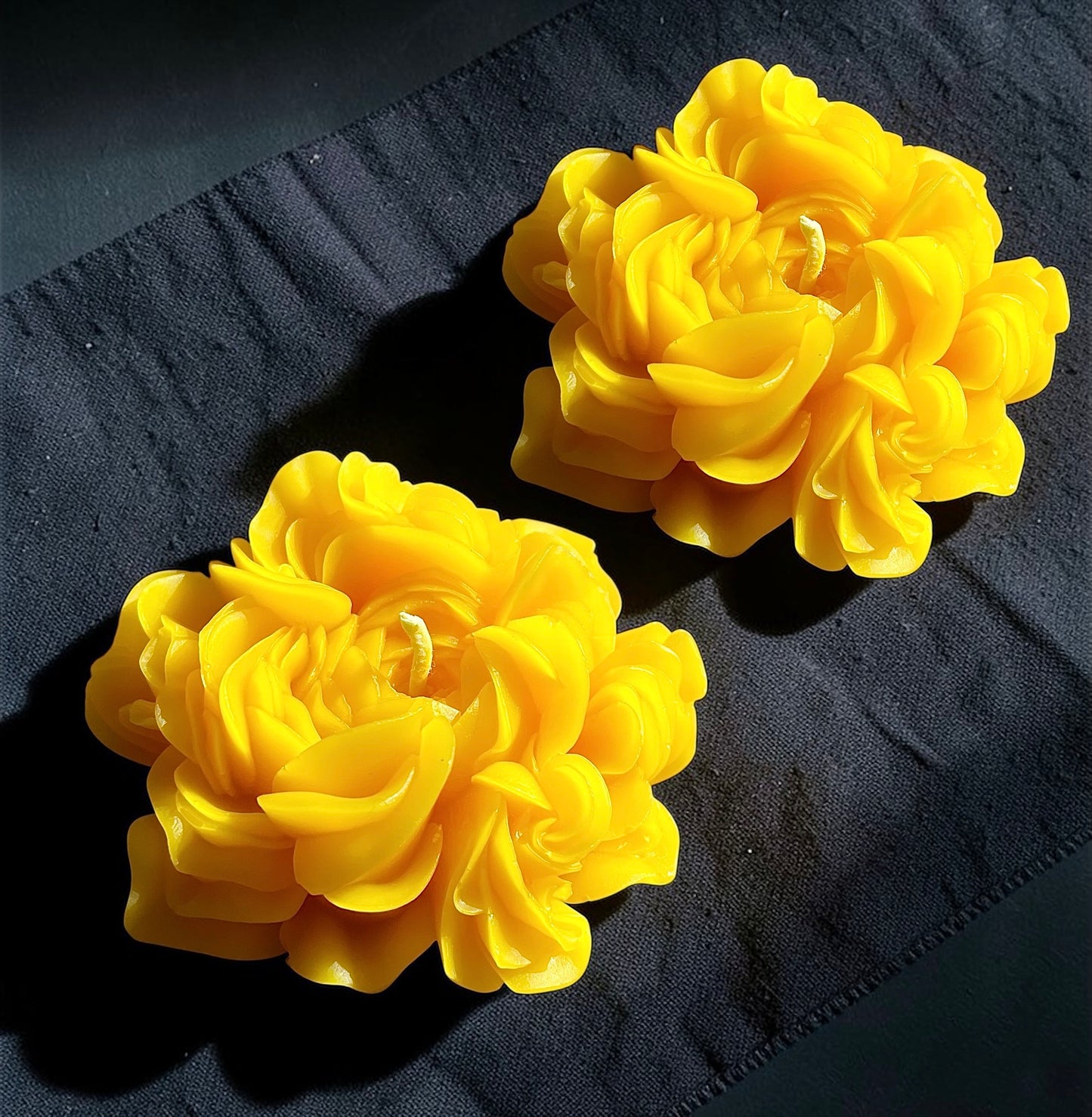 Pure beeswax Austin rose candles