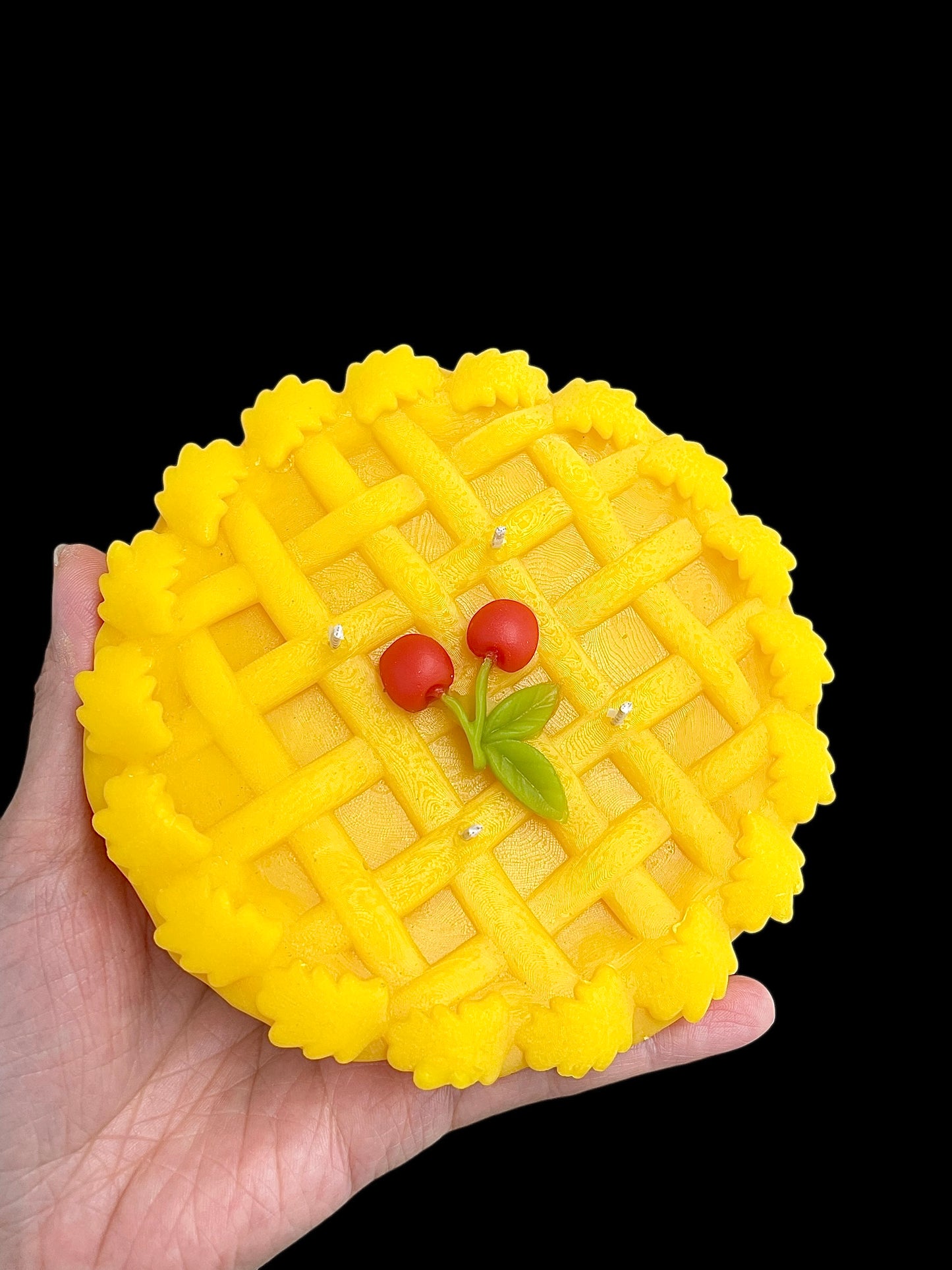 Pure Beeswax cherry pie candle