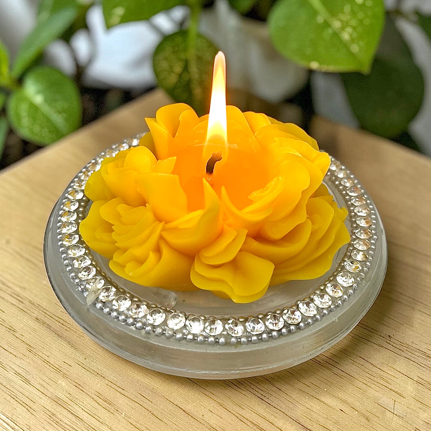 Pure beeswax Austin rose candles