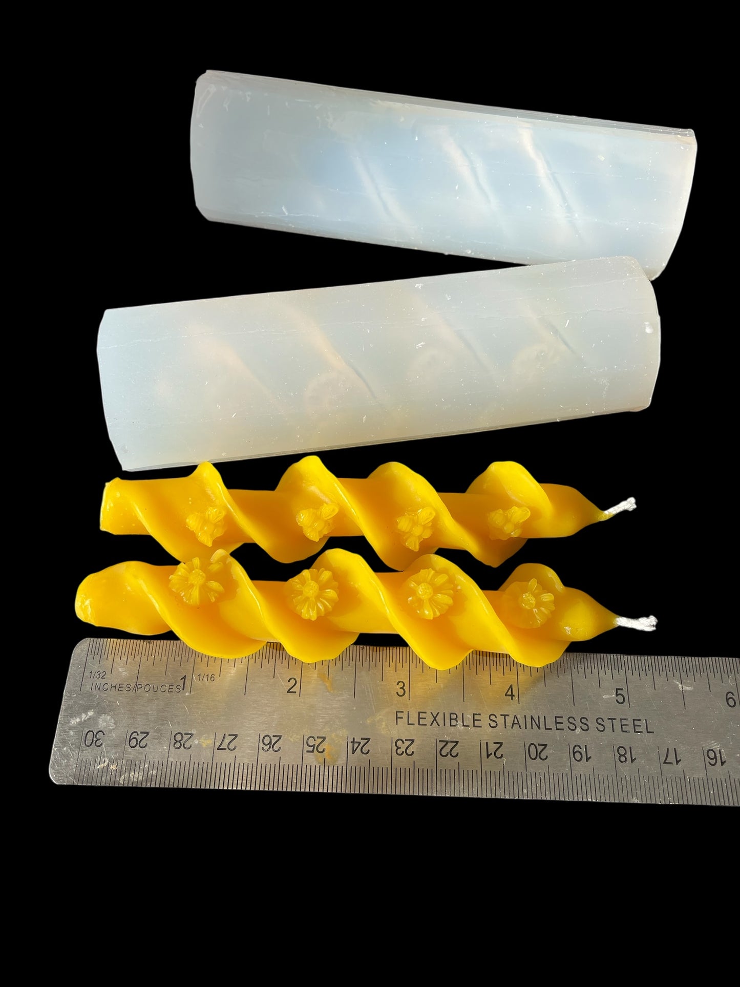 Small spiral taper candles