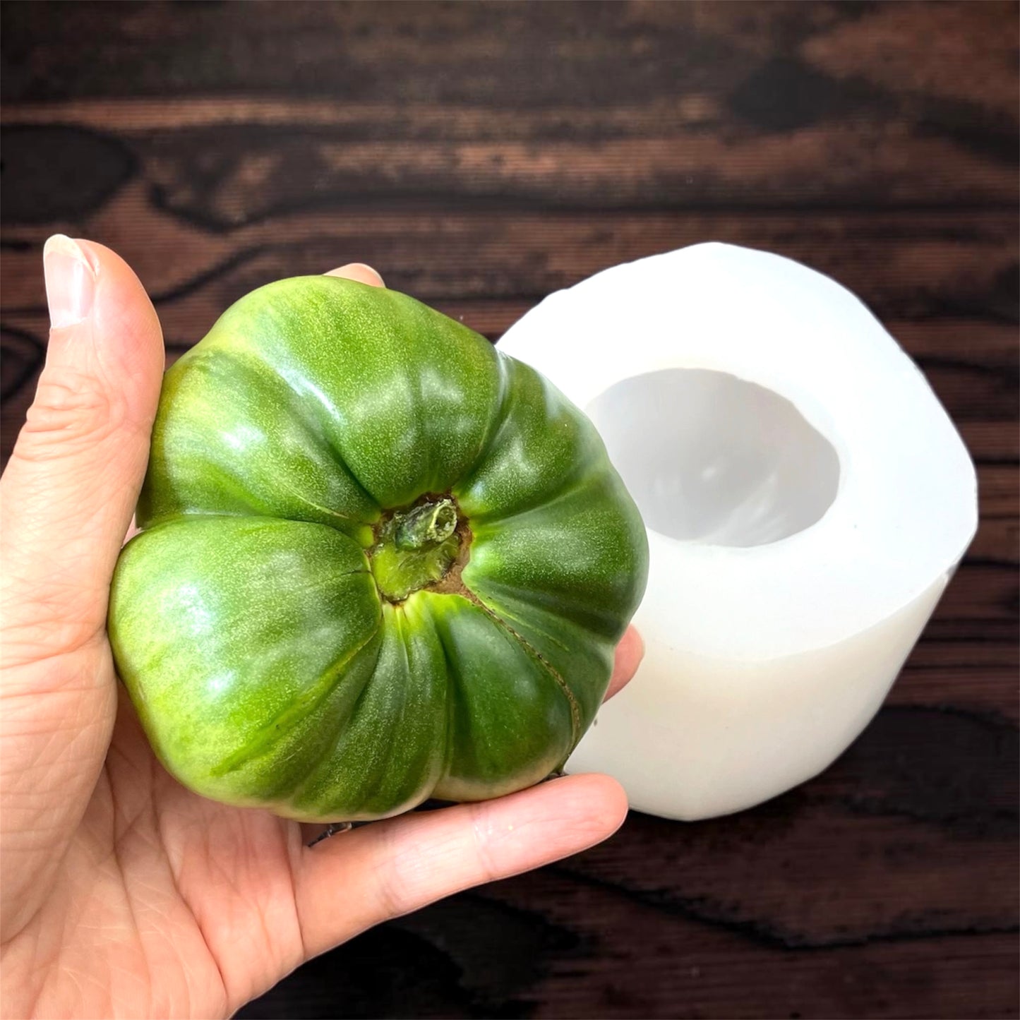 Realistic 3D tomato mold