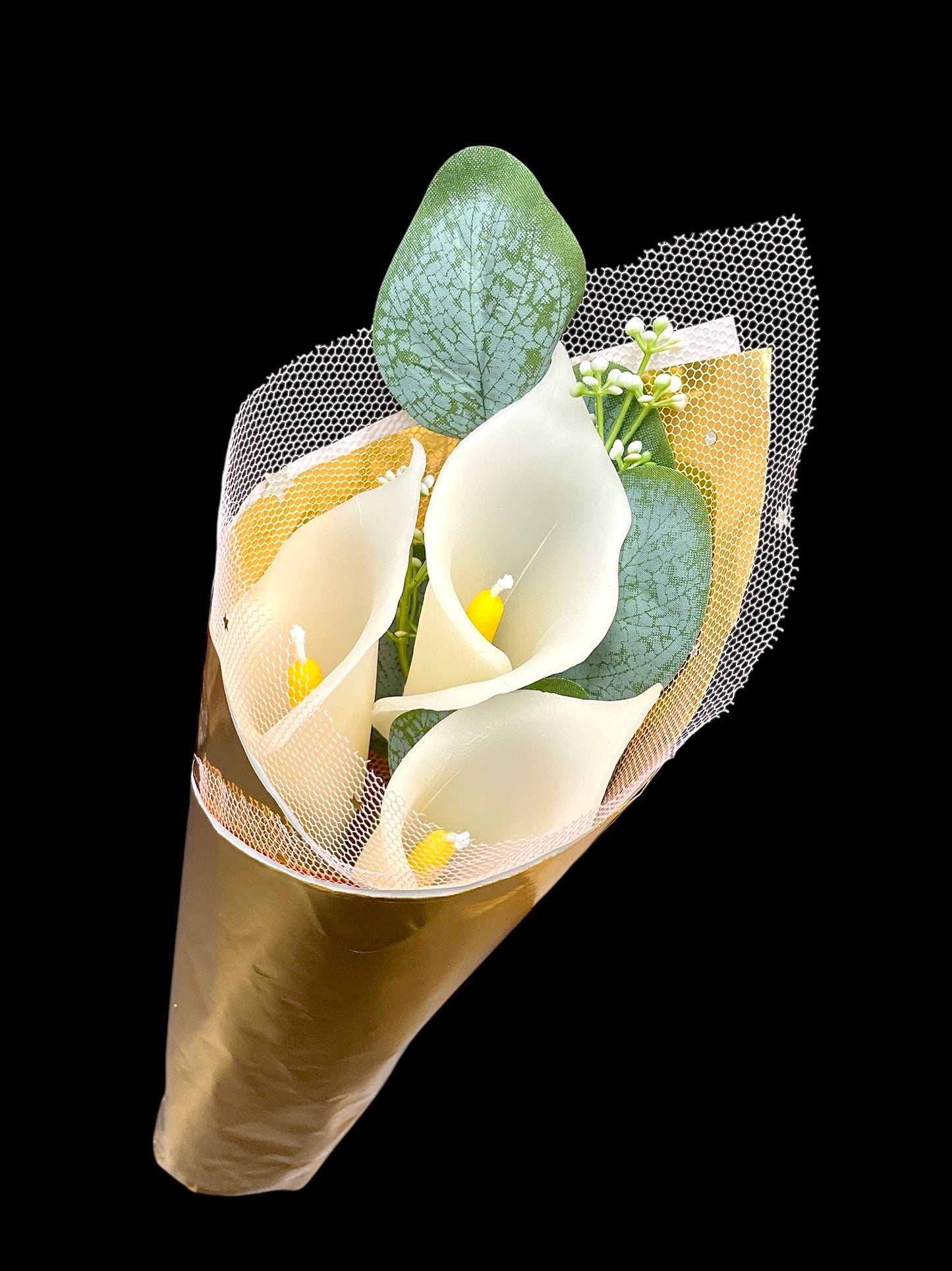 Realistic beeswax calla lily flower candle bouquet - perfect gift for her