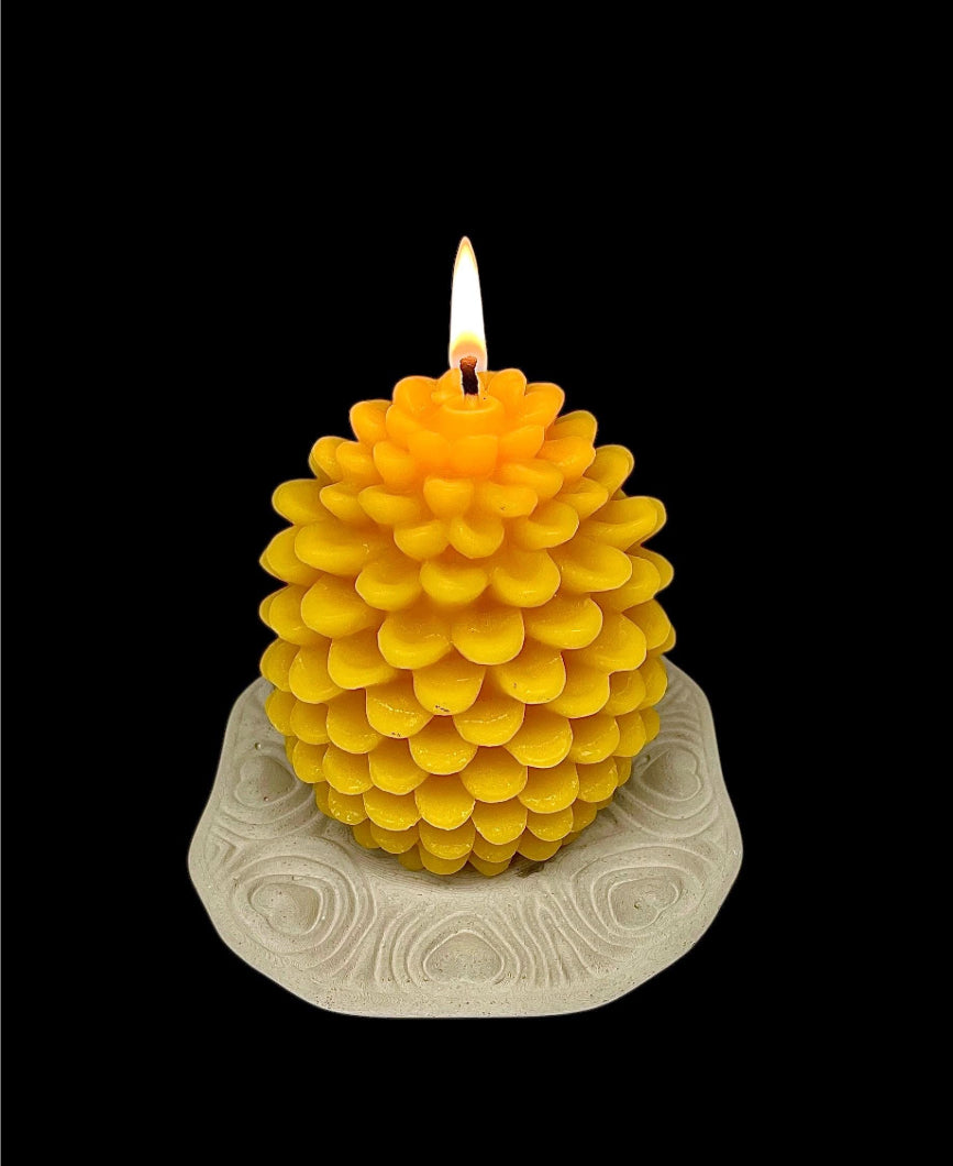Pure beeswax jumbo pine cone candle