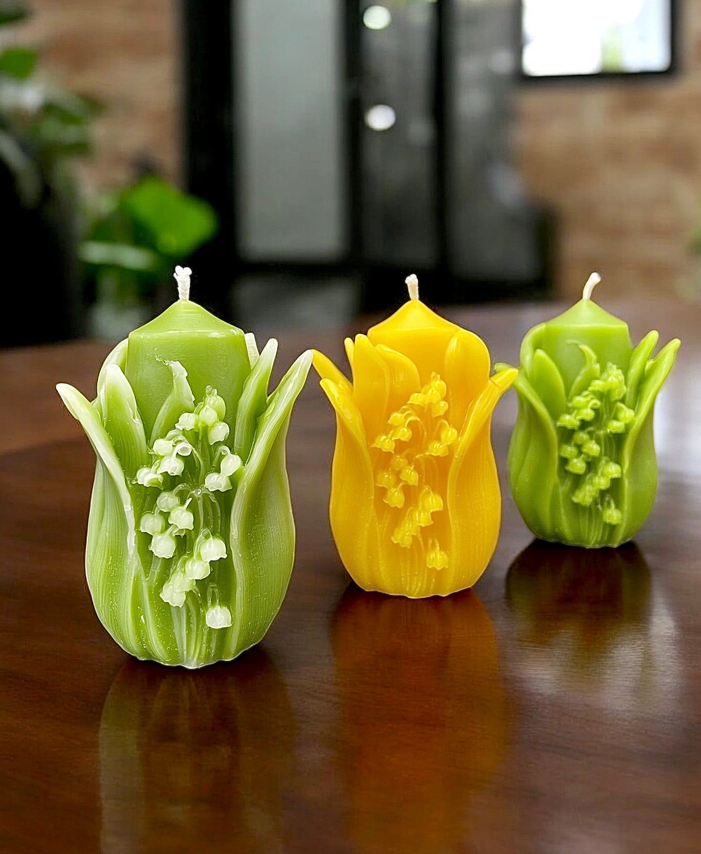 Set of 2 Pure beeswax candles - Lily of the valley